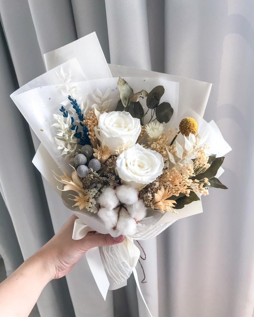 Flower Bouquet Snow White Vday Flowers Preserved Flower Bouquet Dried Flowers Bouquet Birthday Anniversary Cotton Hobbies Toys Stationery Craft Flowers Bouquets On Carousell