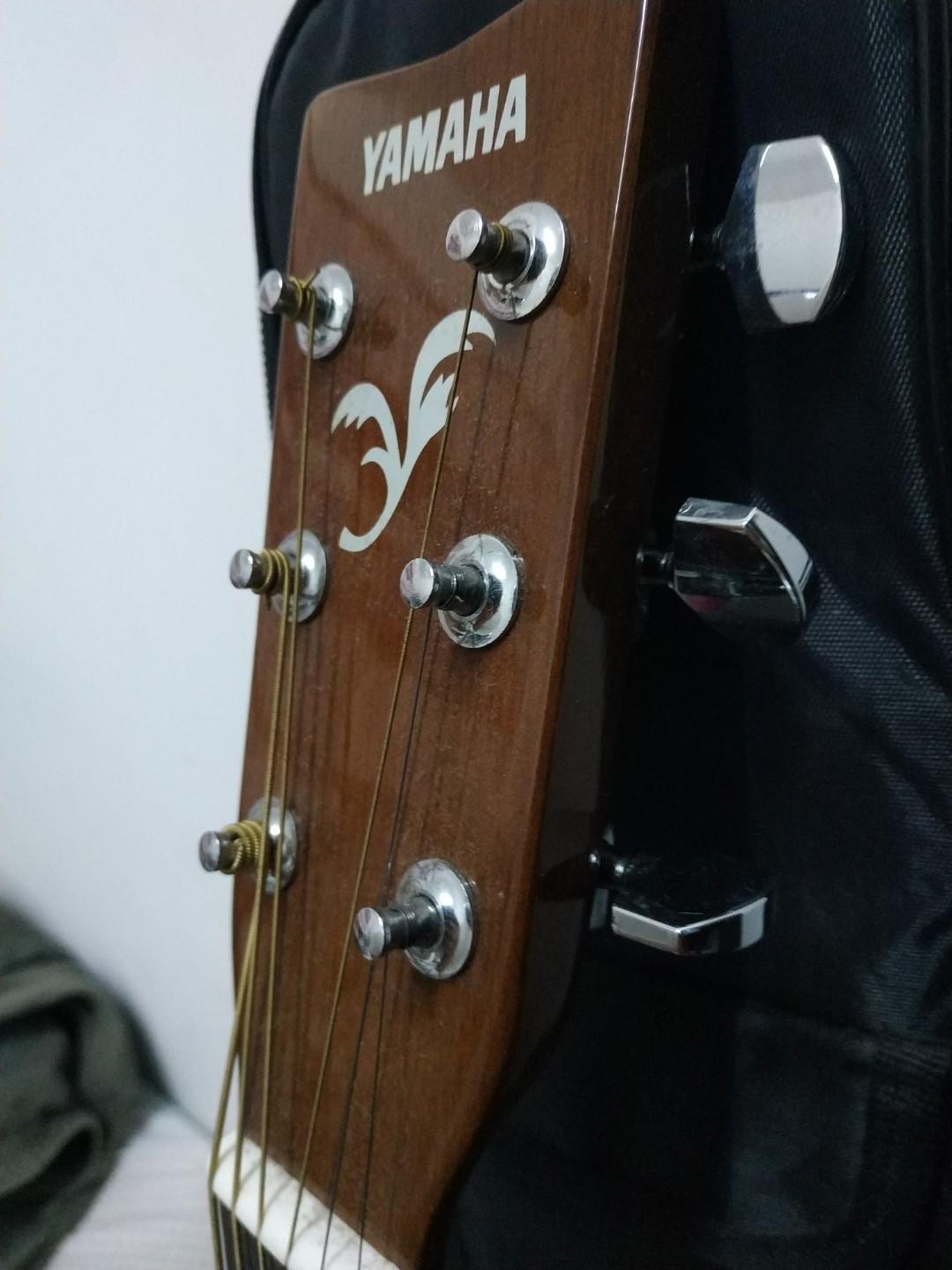 Yamaha Acoustic Guitar F310 / Gitar