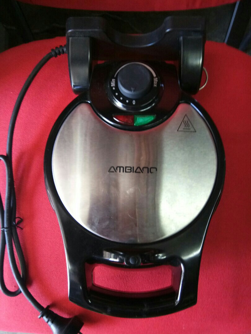 Ambiano waffle maker, Furniture & Home Living, Kitchenware & Tableware