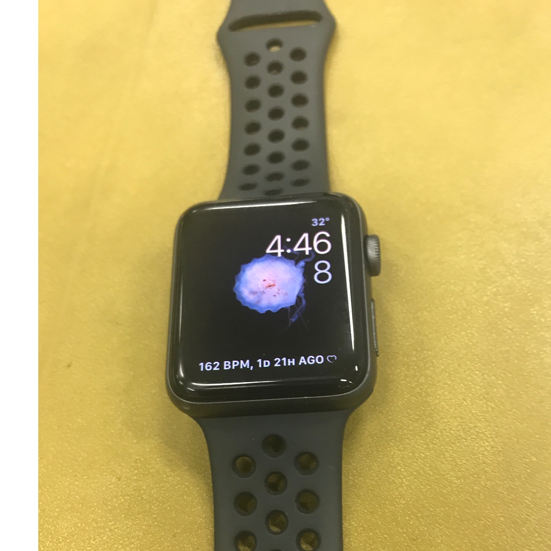 apple watch series 3 nike  42mm gps