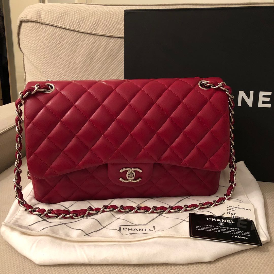 Red chanel hotsell caviar bag
