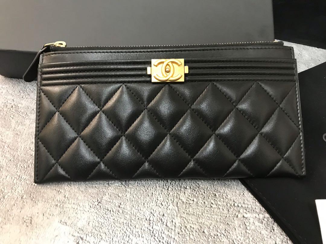 Chanel Boy款羊皮扁長夾6卡 黑金 名牌精品 精品包包在旋轉拍賣