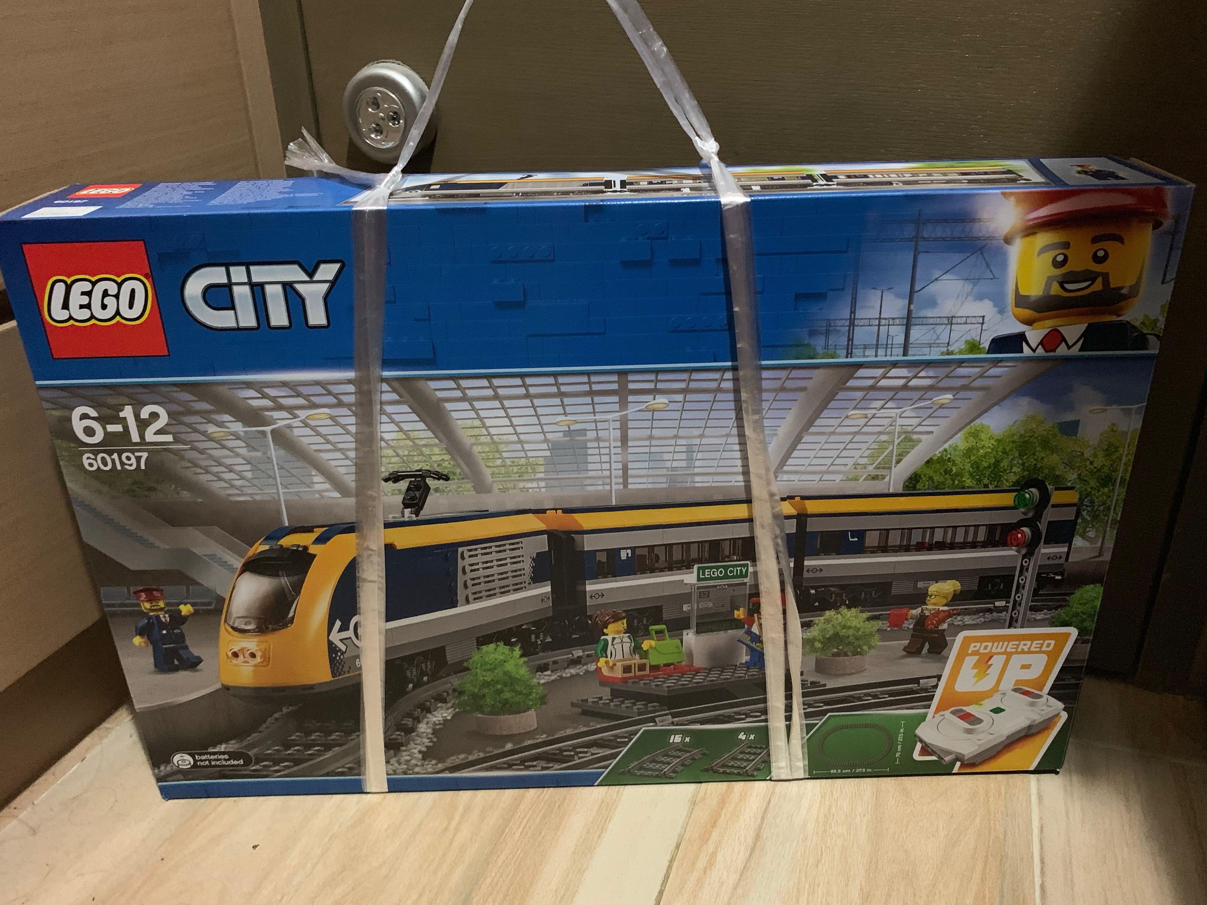 toy passenger train