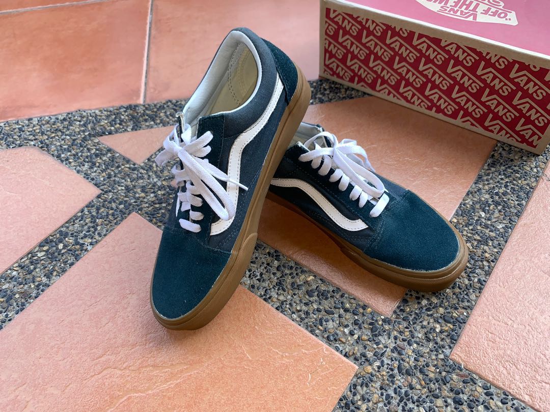 reflecting pond gum vans