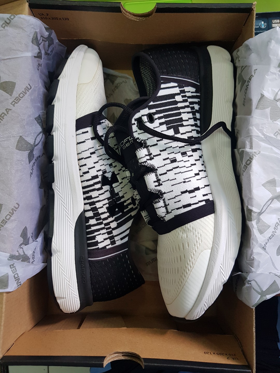 Sepatu Under Armour Original Fesyen Pria Sepatu Sneakers Di Carousell
