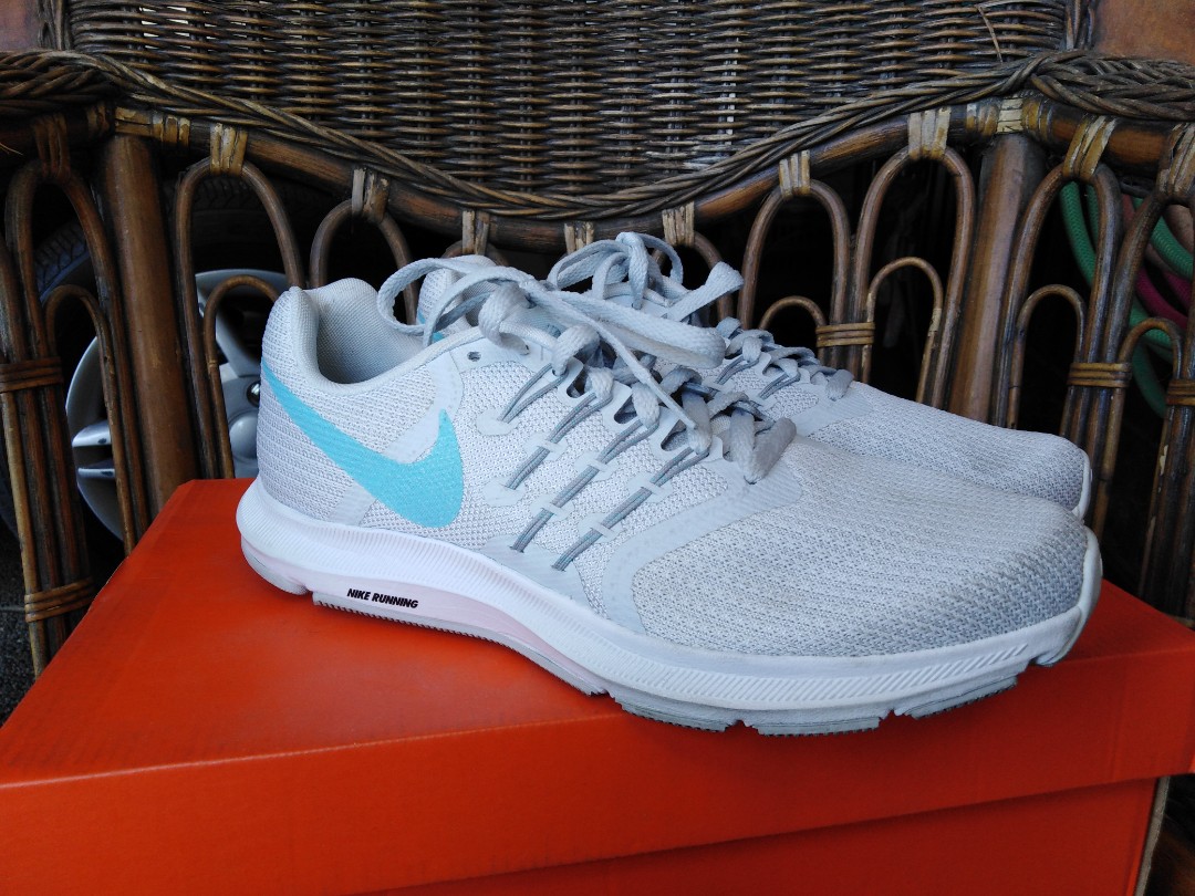 nike run swift