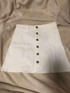 cute button up white skirt!!
