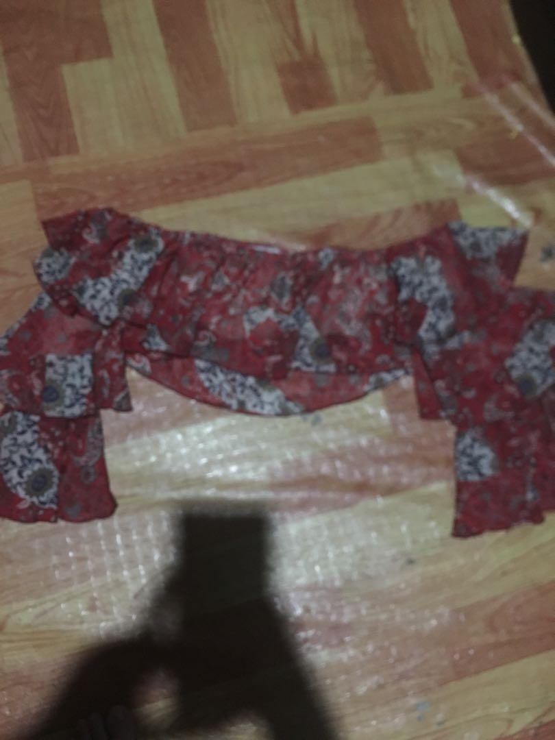 Boho top (Category: Blouses) located in Mandaluyong City. Submitted by aldds (Listing ID 213960289, Image 2). Description: 💓 Never used. Pero napa laundry ko na 💓 actual pic posted 💓 di ko mapicturan ng suot ko pregnant kasi ako .