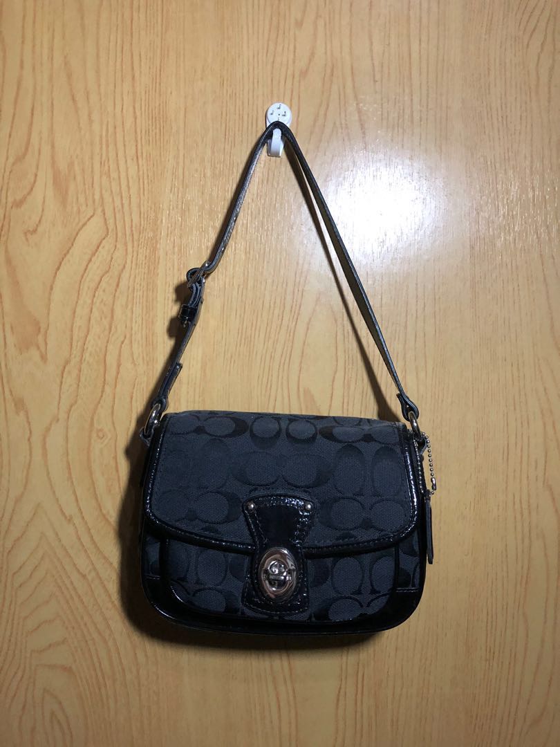 small shoulder bag with short strap
