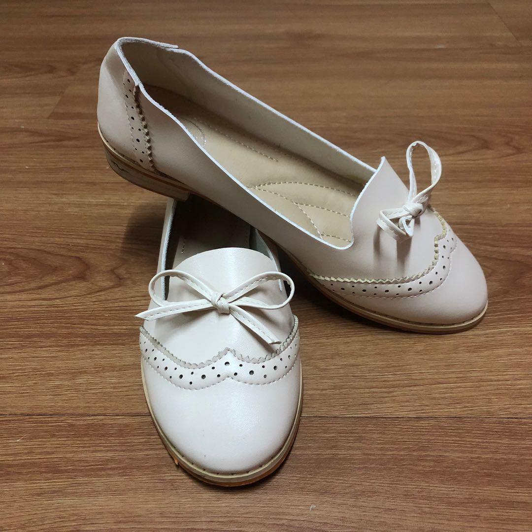 Shoes House Cream Loafers Ladies Shoes 