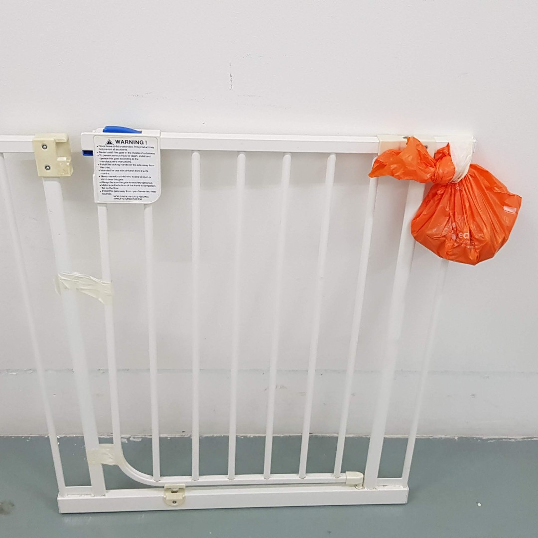 baby door blocker
