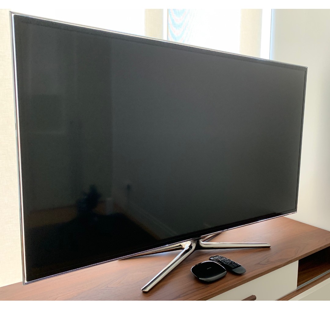 excellent condition samsung ua55es6800 series 6 55 inch full hd 3d led tv logitech harmony companion hub with remote control