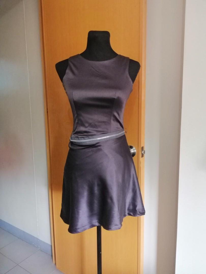 F&H Dress (Category: Dresses) located in Taguig. Submitted by fruity_mint (Listing ID 214007086, Image 1). Description: Color: Gray Fits to xs to small only zipper at the back and in front Flaw: there are scratches and himulmol at the back especially on the waistline part due to carrying backpack bag..