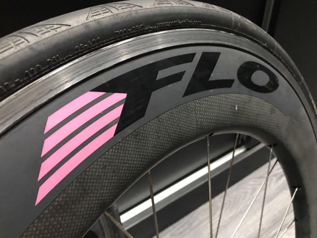 Flo 90 deals carbon clincher