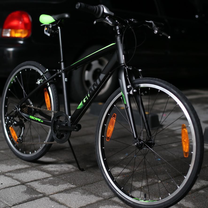 Giant Escape Jr 2018 Sports Equipment Bicycles Parts Bicycles on Carousell