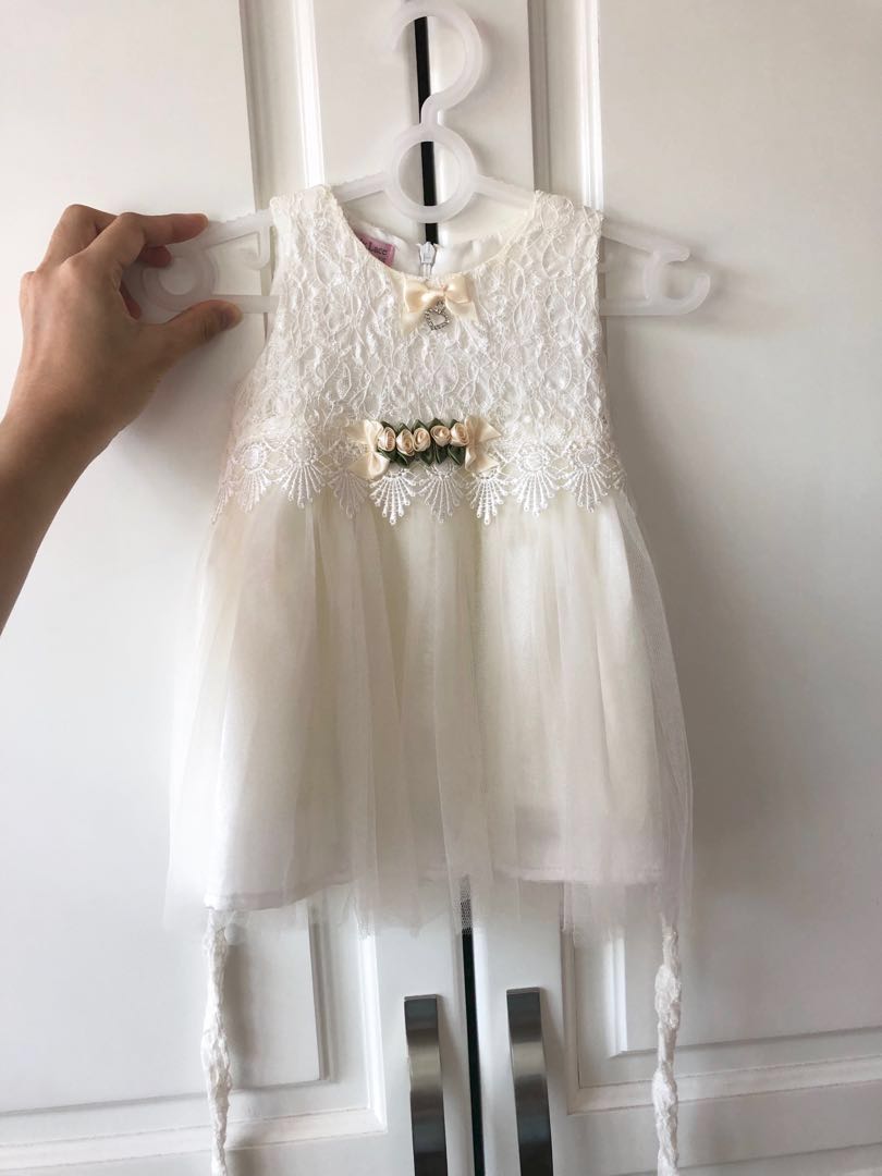 Lovely lace baby dress sale