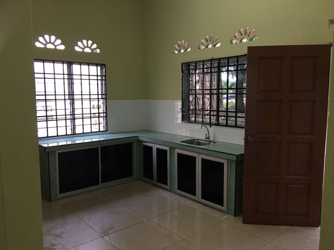 Rumah untuk di sewa parit raja batu pahat johor, Property, Rentals on