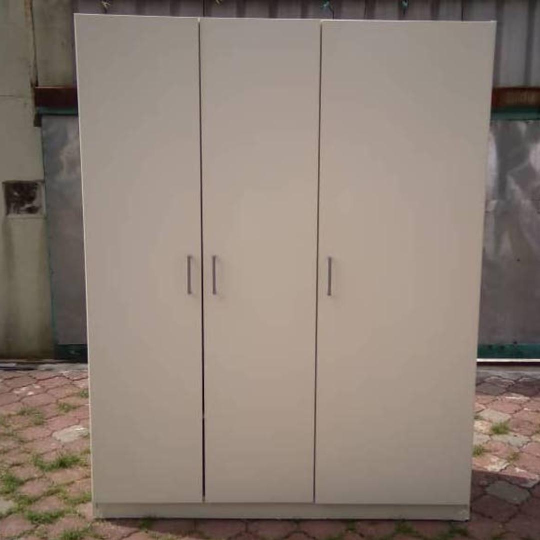 Almari Baju Ikea Bombas Wardrobe 3 Doors 9 01 W Home Furniture Furniture On Carousell