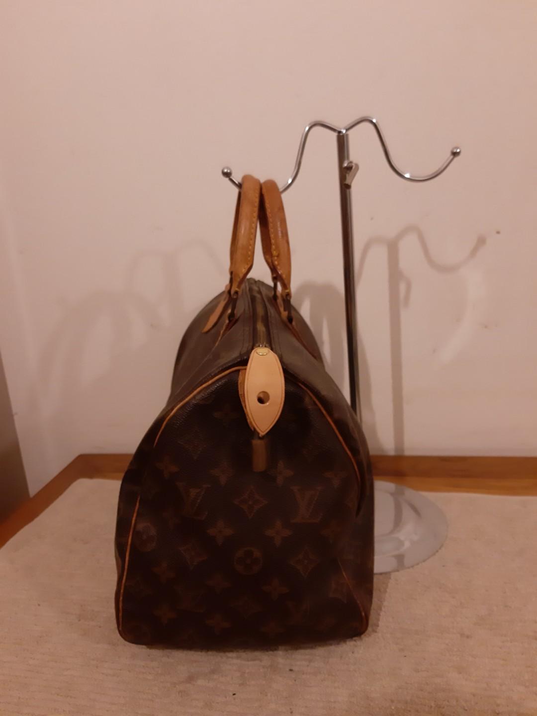 Louis Vuitton Small Speedy Leather Zip Pull-tab