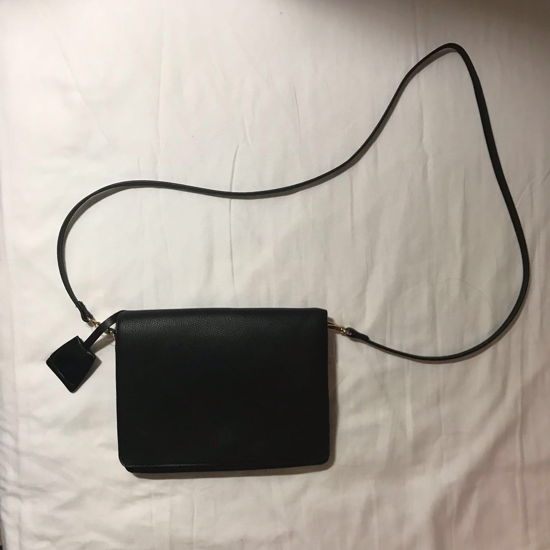 h&m sling bag black