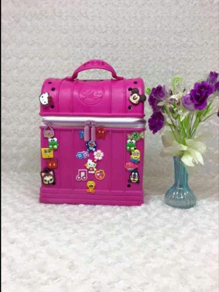 Crocs Hand & Bagpack (Category: Diaper Bags & Wetbags) located in Caloocan City. Submitted by mms_bestshop (Listing ID 214142899, Image 1). Description: 100% Authetic Inclusion Paper bag.
