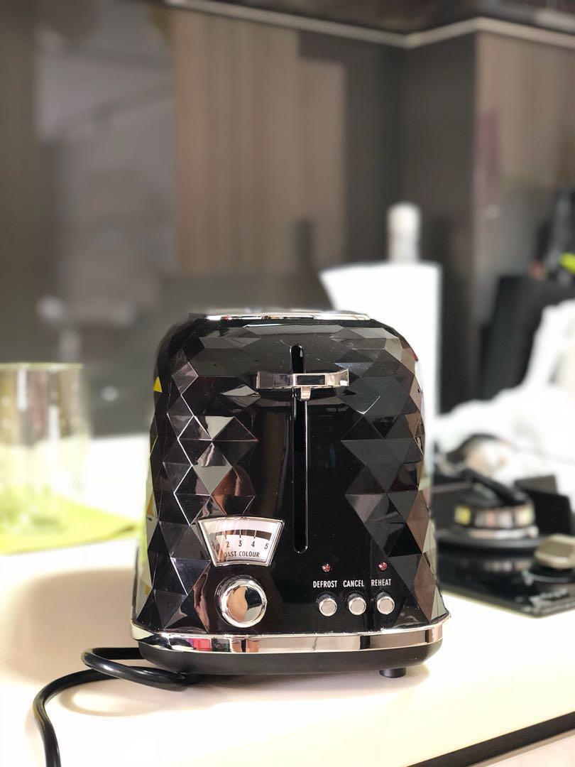 DeLonghi Brillante 2 Slice Toaster Black