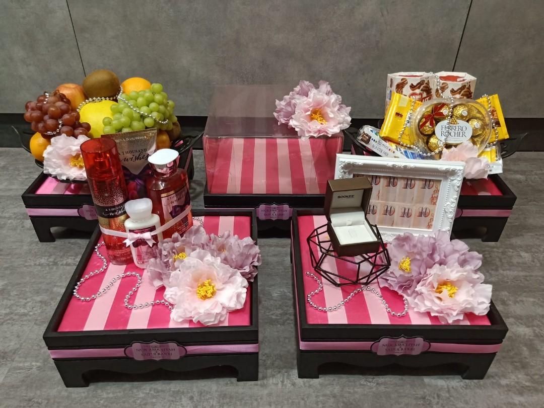 Set victoria secret untuk store hantaran