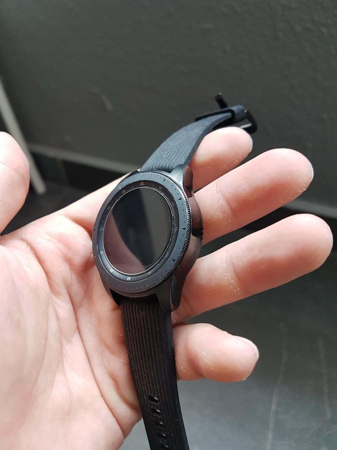 FAST DEAL Samsung Galaxy Watch 42mm Black