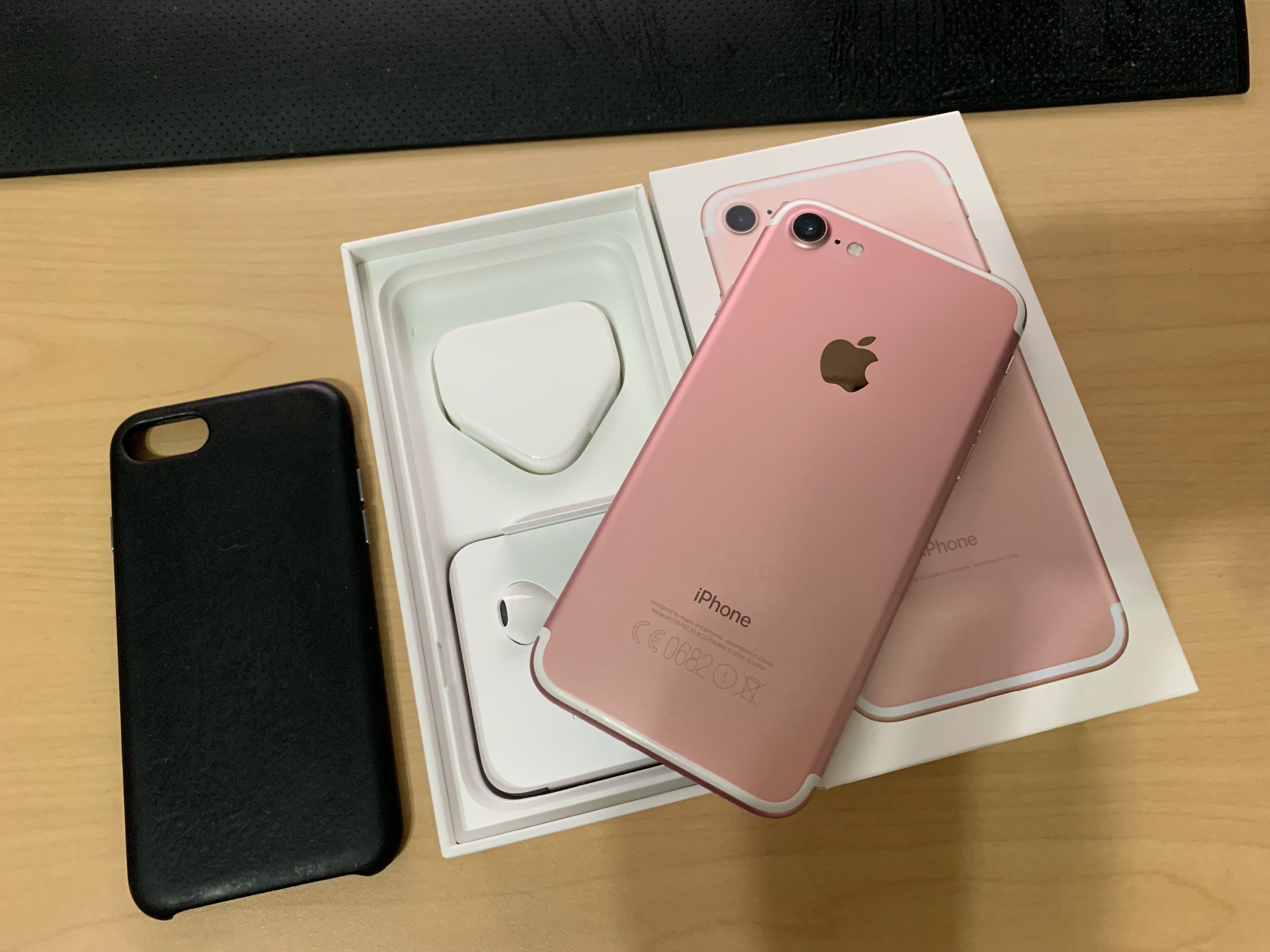 Iphone 7 128gb Rose Gold With Original Leather Case Mobile Phones Gadgets Mobile Phones Iphone Iphone Others On Carousell