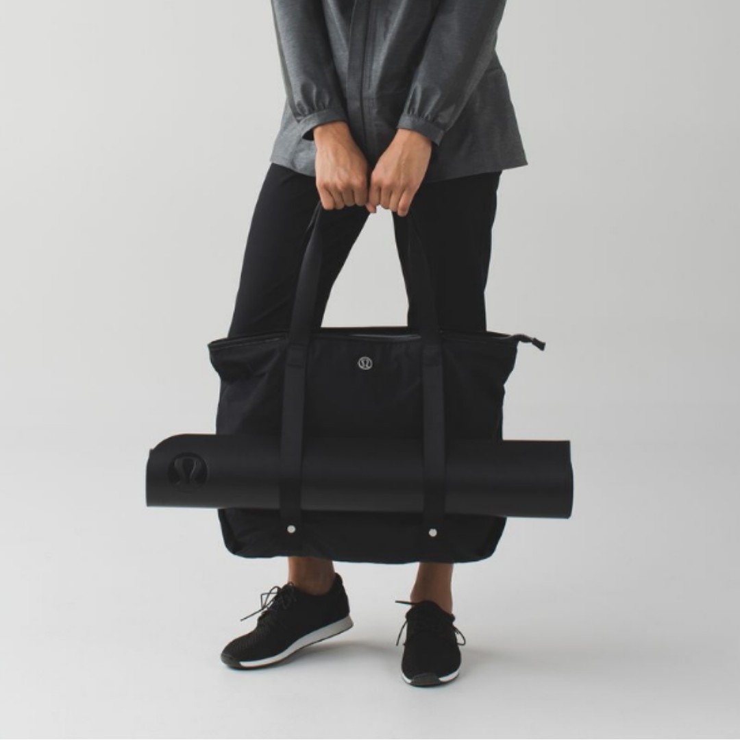 Lululemon yoga tote shop