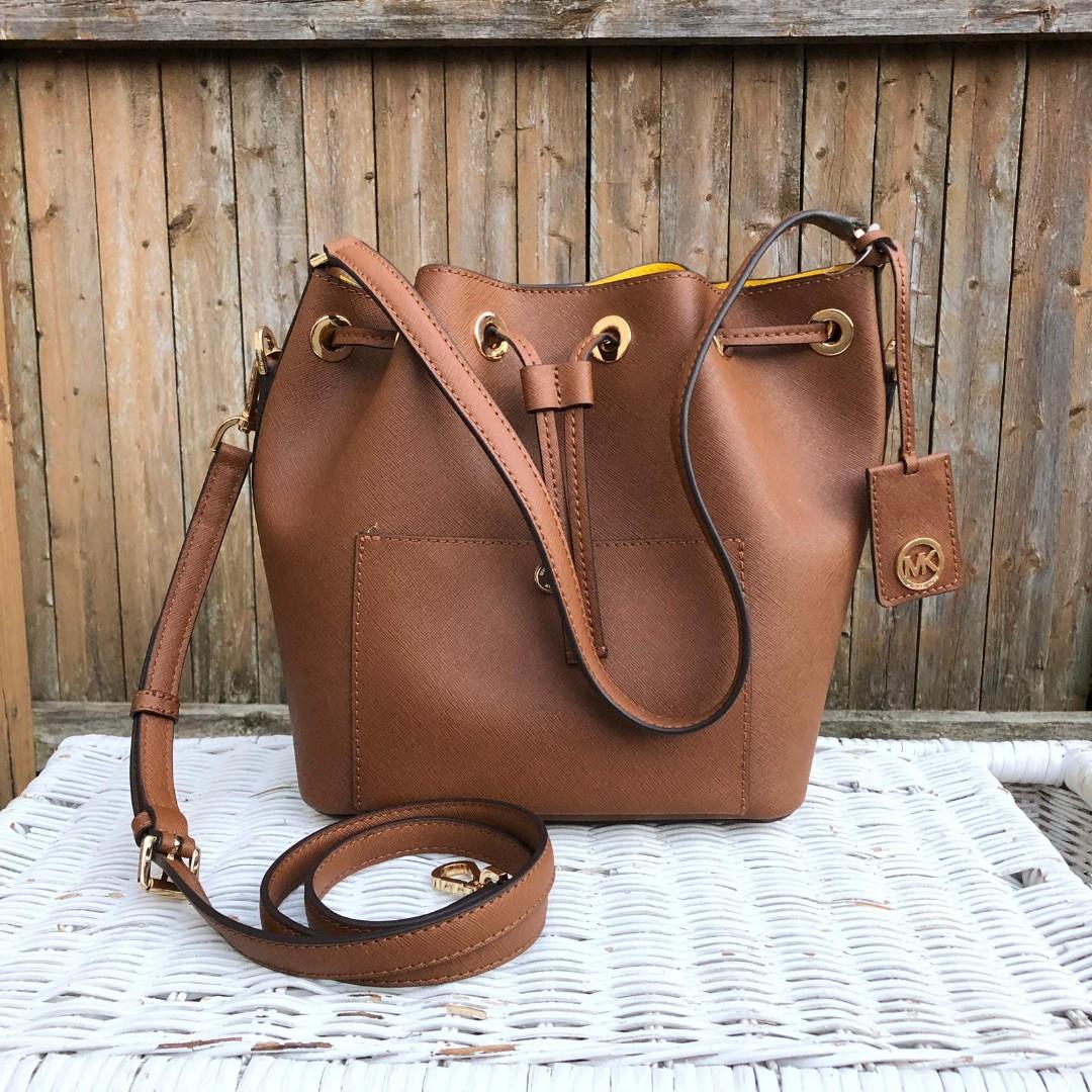 Michael Kors Greenwich Medium Bucket Bag in Luggage/Citrus, Women's  Fashion, Bags & Wallets, Purses & Pouches on Carousell