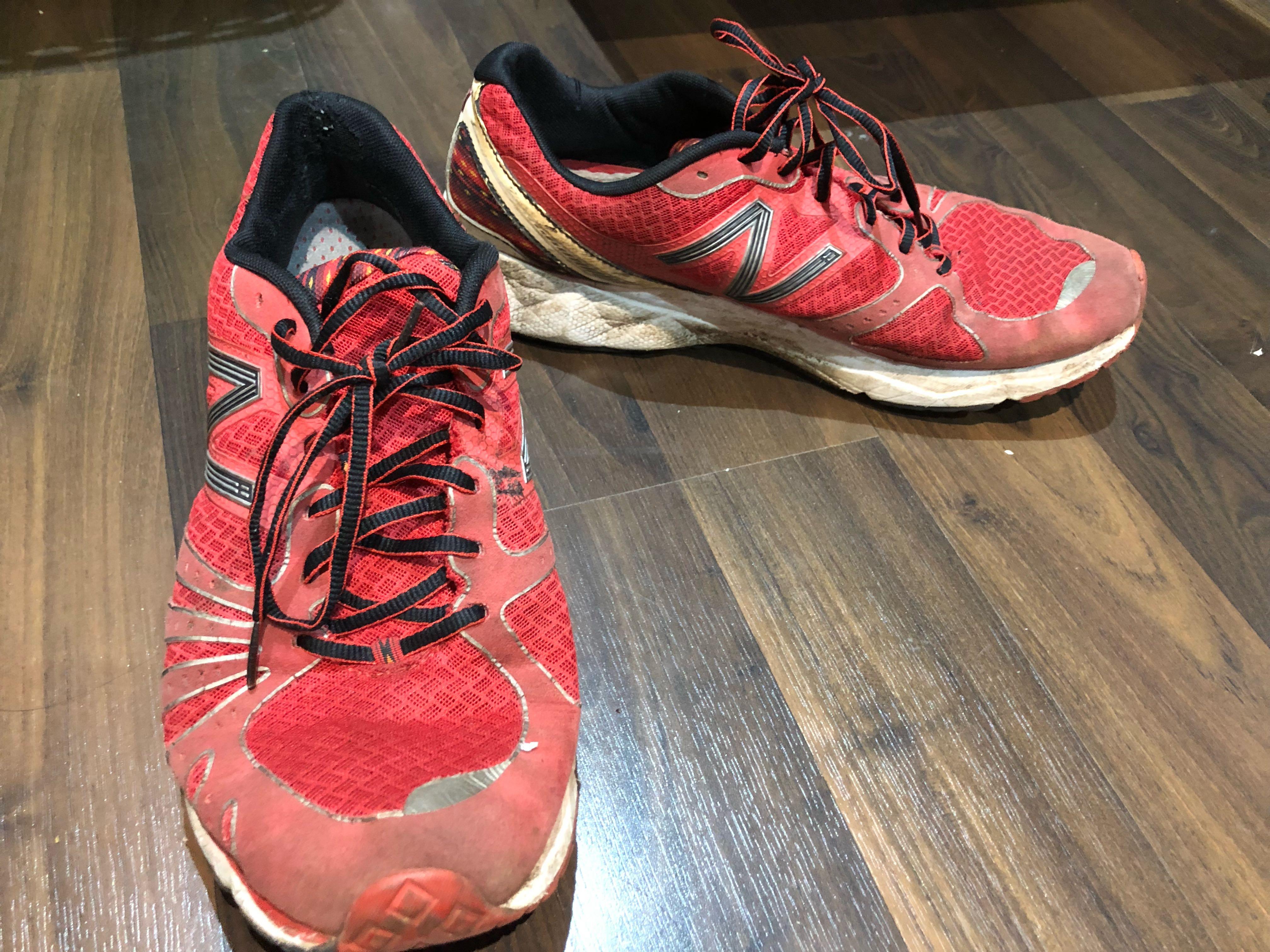 new balance red running shoes