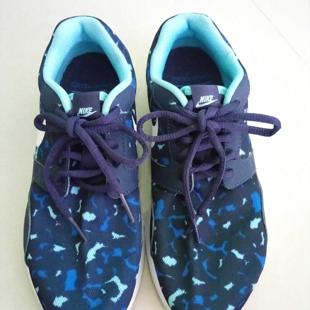 speedo walking shoes