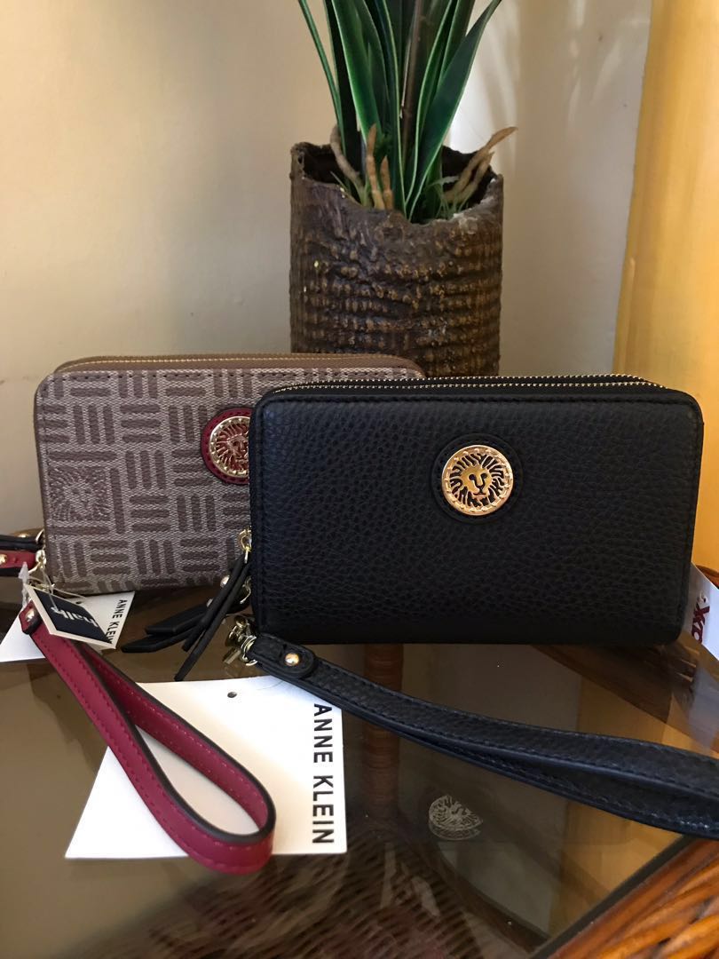 Anne klein wristlet deals
