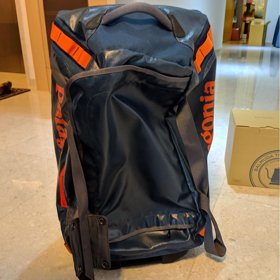 patagonia duffel carry on size