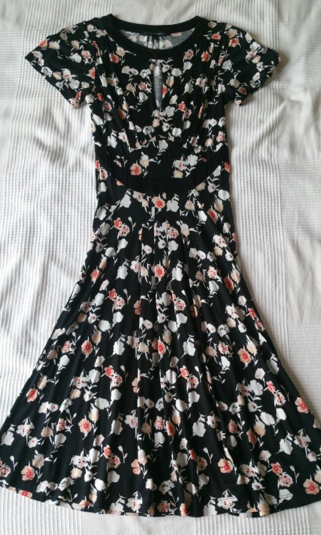 Preloved Ladies French Connection Floral Dress Women S Fashion