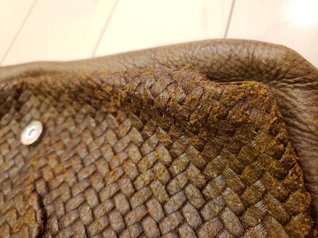 Roots Brown Woven Leather Crossbody Bag, Women's Fashion, Bags & Wallets on Carousell