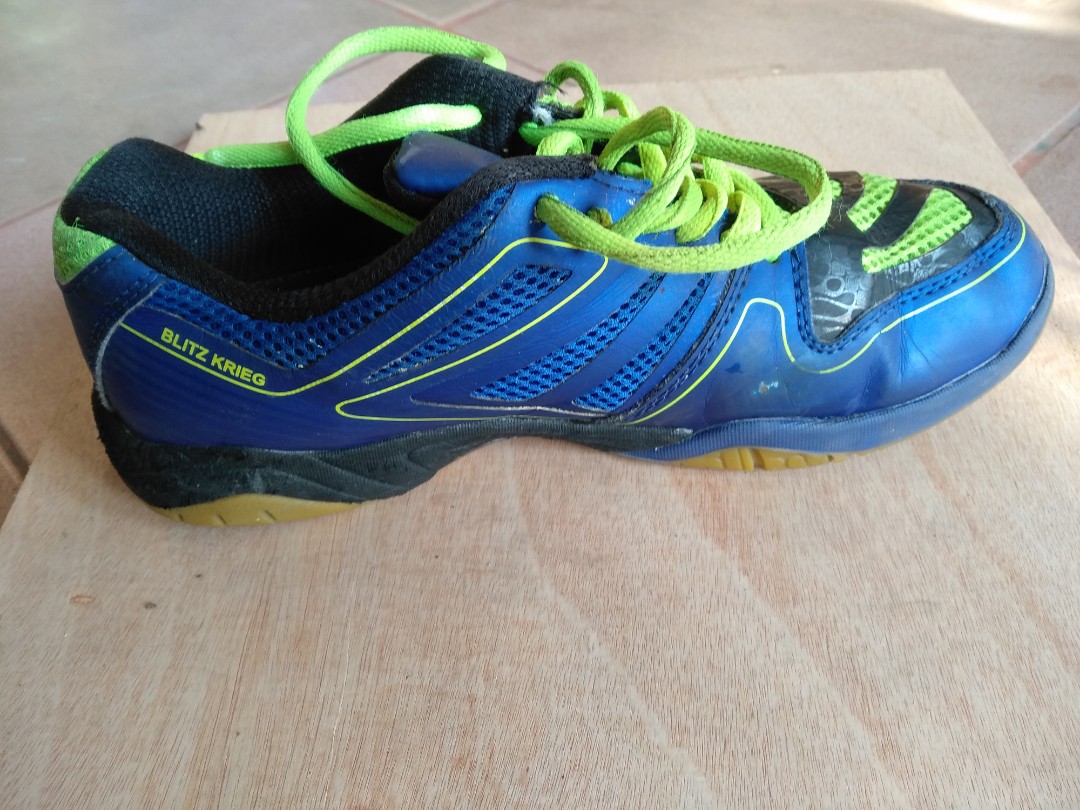 Sepatu Bulutangkis Flypower Sports Other Sports Equipment On Carousell