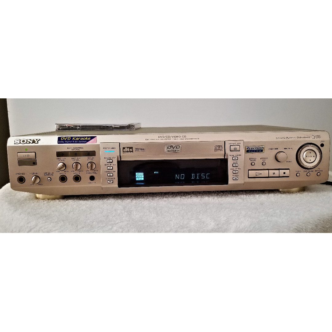 Sony DVD/VCD karaoke player CD/DVD Player. DVPK880D European, Audio