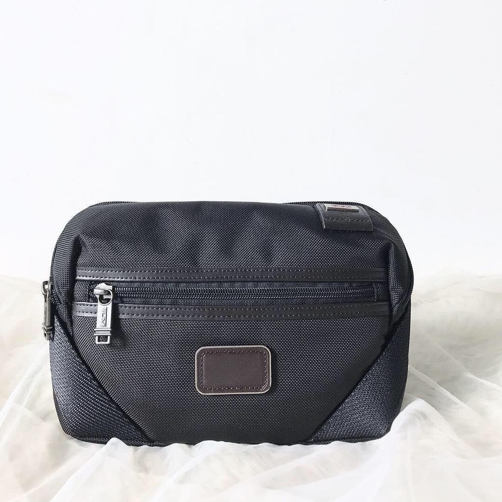 Tumi magellan on sale utility pouch