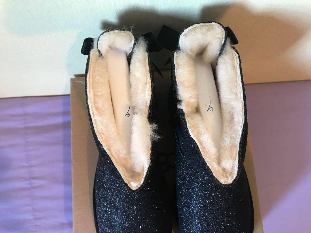 UGG (Category: Boots) located in Singapore. Submitted by madcrash (Listing ID 214189767, Image 9). Description: UGG brand new never been worn before open to nego retail price $$350 😉👌🏻.