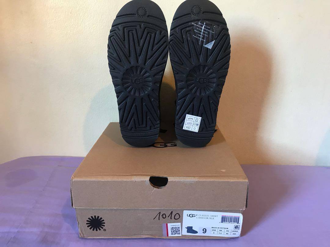 UGG (Category: Boots) located in Singapore. Submitted by madcrash (Listing ID 214189767, Image 7). Description: UGG brand new never been worn before open to nego retail price $$350 😉👌🏻.