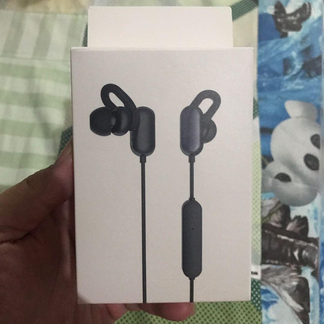 Xiaomi YDLYEJ03LM In-ear Sports Earphone Bluetooth Earbuds Youth Edition -  BLACK, Elektronik, Audio di Carousell
