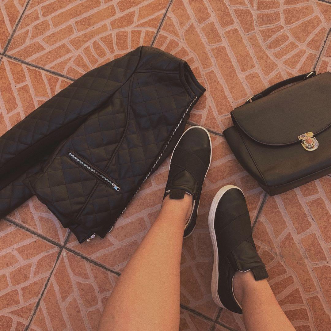 Zara Cute black shoes (Category: Loafers) located in Paranaque City. Submitted by chelsea.closettt (Listing ID 214121894, Image 3). Description: .