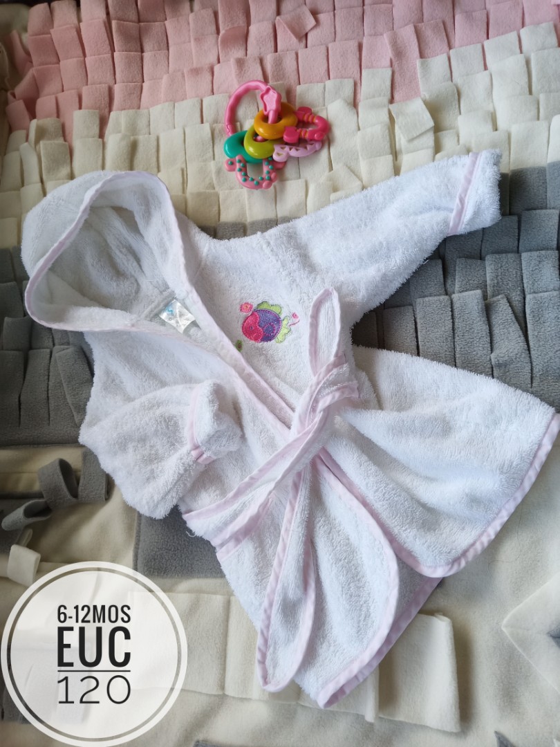 Bathrobe 06mos, Babies & Kids, Babies & Kids Fashion on Carousell