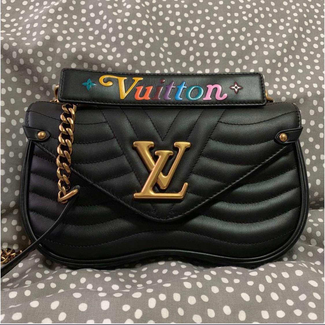 Handled Ft. Louis Vuitton New Wave Chain Bag MM