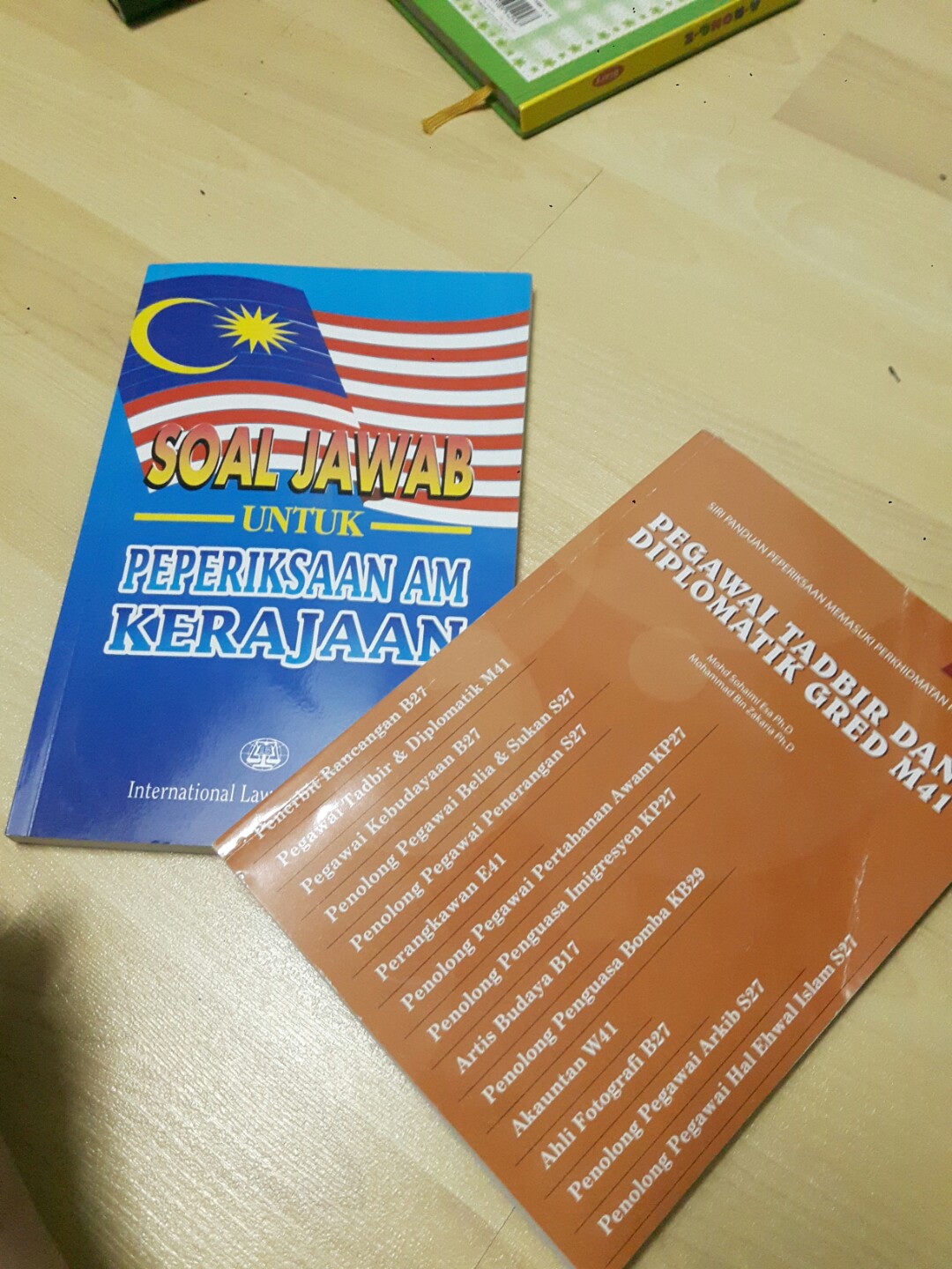 Buku peperiksaan SPA kerajaan, Books & Stationery, Books on Carousell