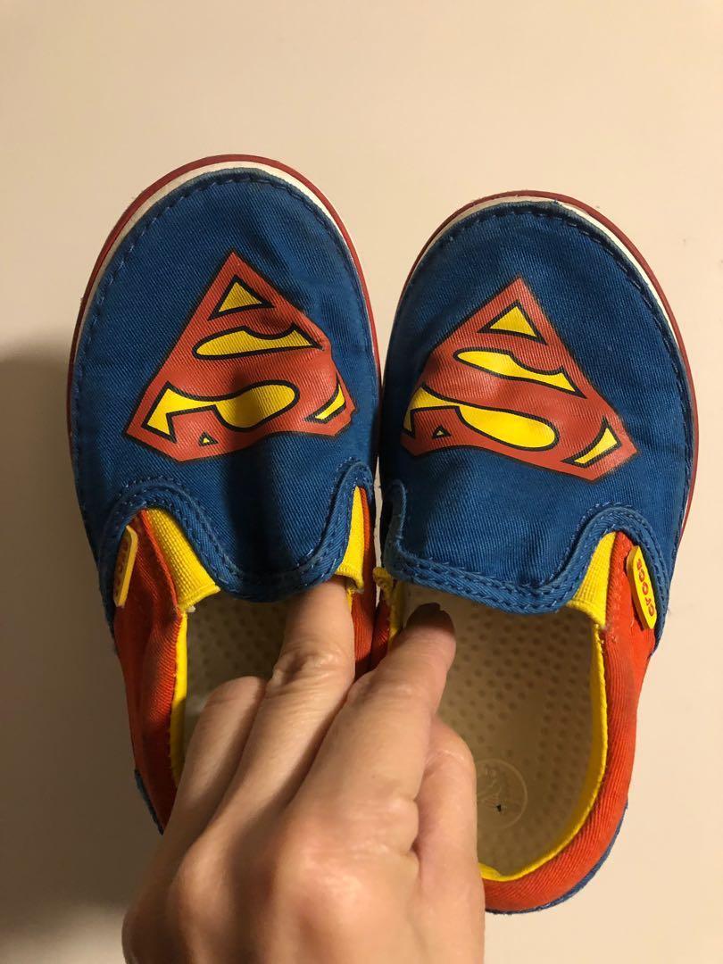 superman crocs