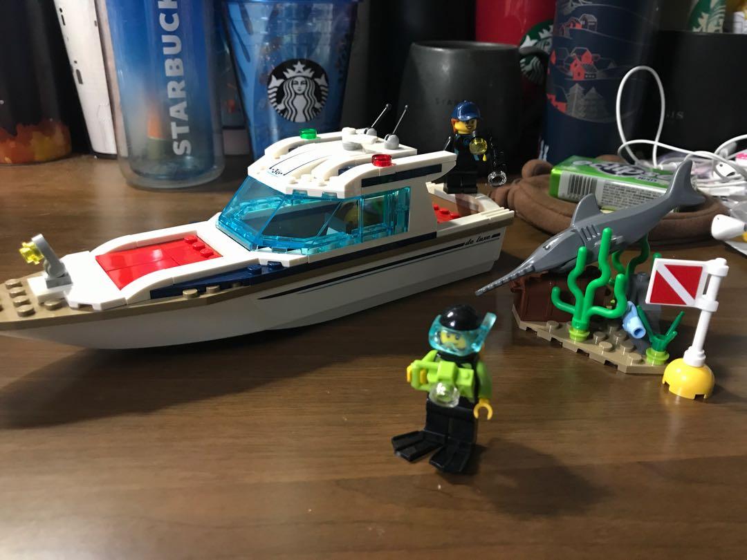 lego diving yacht