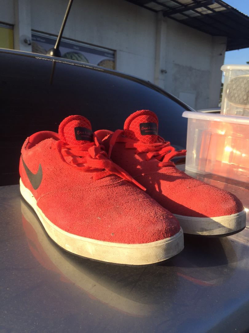 nike sb shoes red